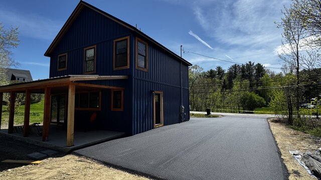 Image 17 for 12  NEW | Riverside | Fire pit 3/2.5