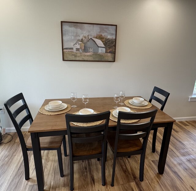 Image 22 for 12  NEW | Riverside | Fire pit 3/2.5