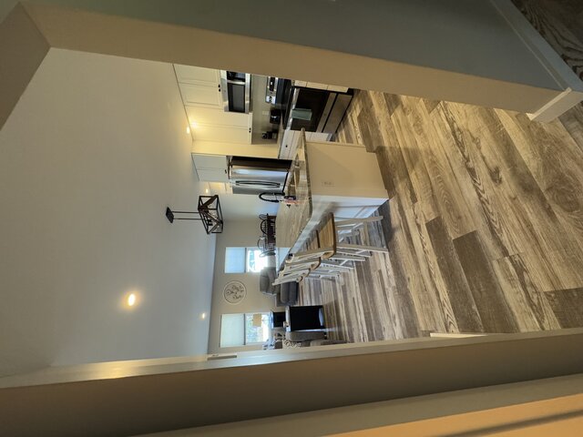 Image 10 for 09) Cozy Single Level (2/2)