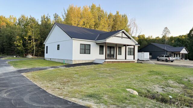 Image 1 for 07) New modern ranch