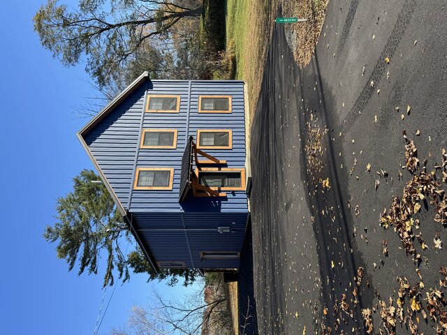 Image 12 for 12  NEW | Riverside | Fire pit 3/2.5