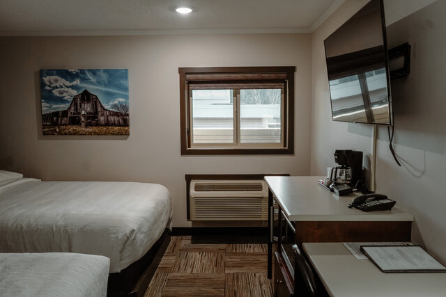 Image 3 for Deluxe Double Queen Rooms