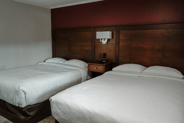Image 5 for Deluxe Double Queen Rooms