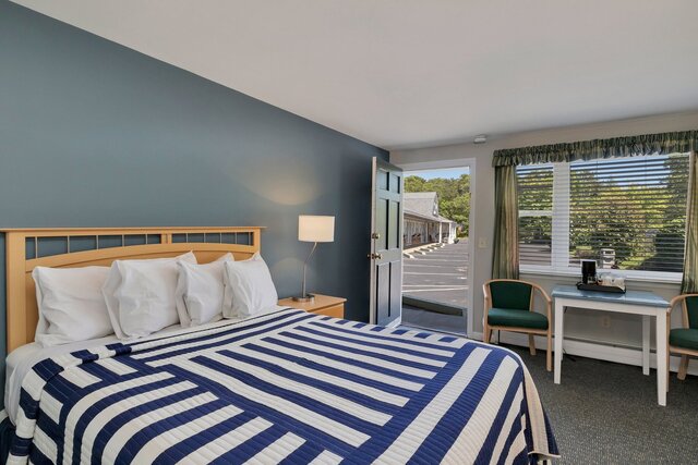Image 4 for Room With a Queen Bed