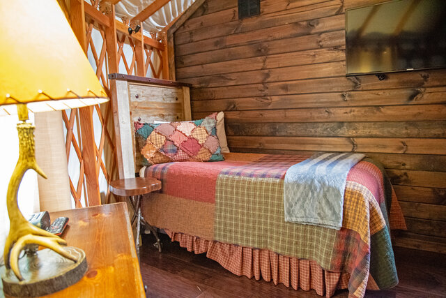 Image 11 for Creekside Cove Luxury Yurt w/Hot Tub in Nantahala