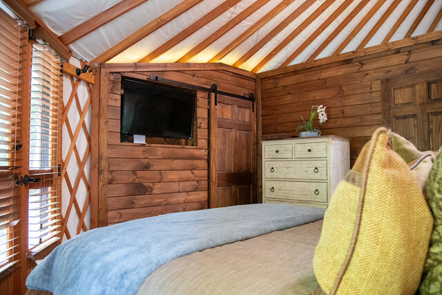 Image 9 for Otter Creek Luxury Yurt-Creekfront - Nantahala