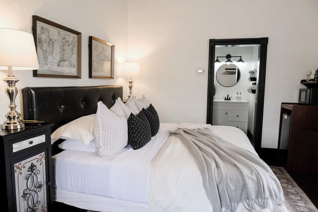 Image 6 for 02) Bella Suite