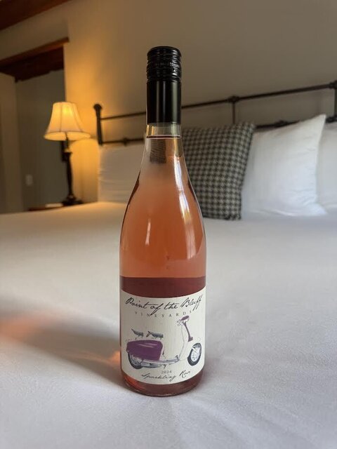 Image 2 for Bluff Bottle of Wine
