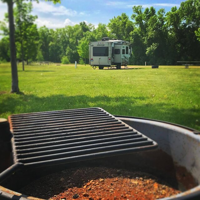 Image 16 for 27) RV Site with 50 Amp Electric Hookup #27