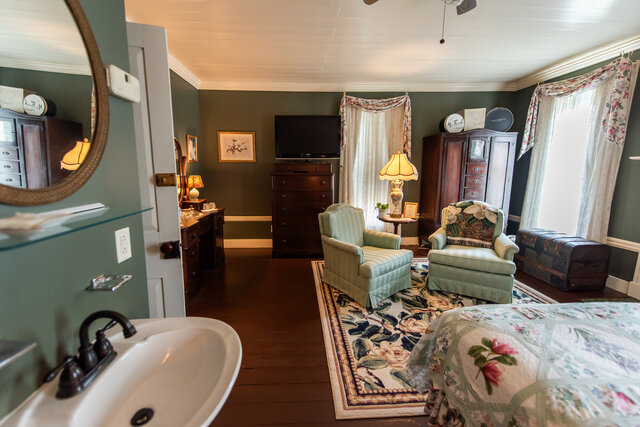 Image 3 for 3) Washburn