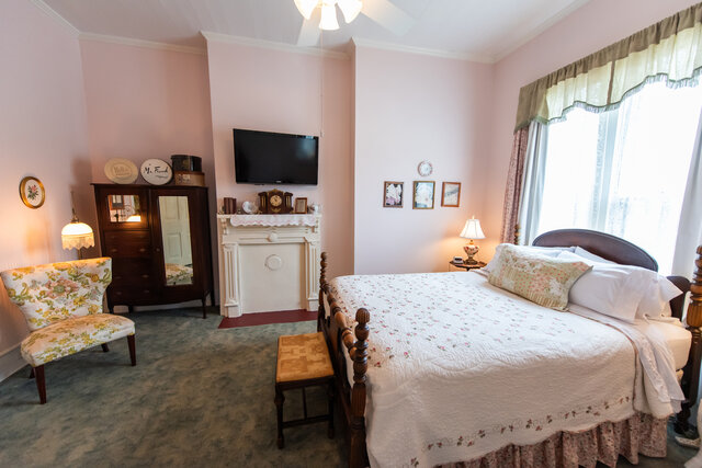 Image 2 for 5) Coxe (Queen with Daybed)