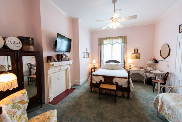 Image 5 for 5) Coxe (Queen with Daybed)