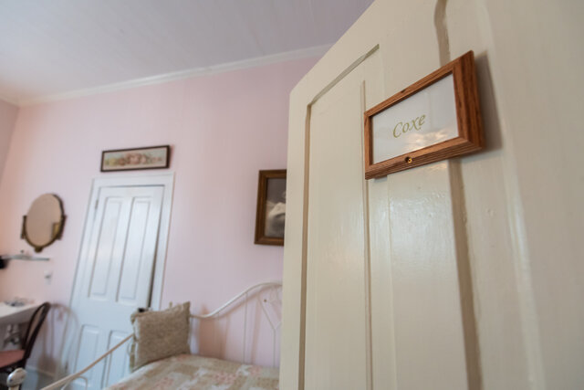 Image 4 for 5) Coxe (Queen with Daybed)