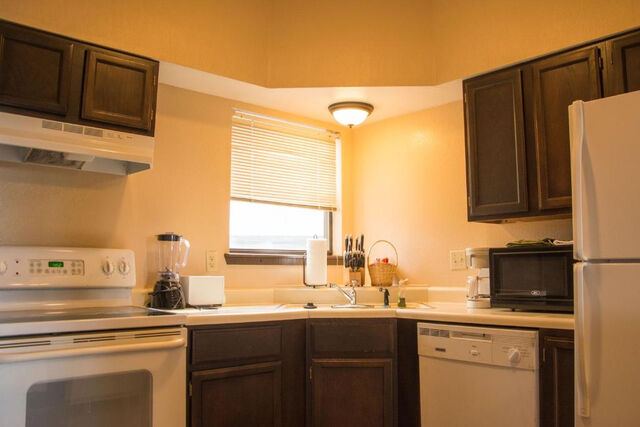 Image 12 for Two Bedroom Condo