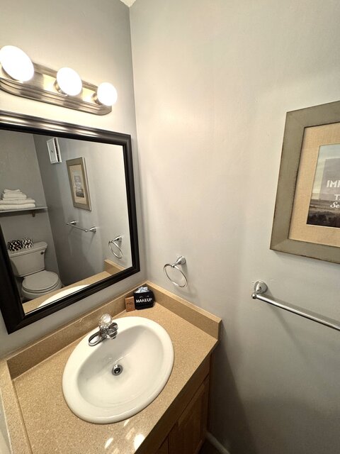 Image 8 for 15A    2 BDRM 1 ½  BATH