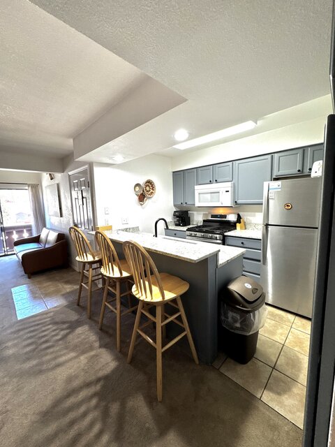 Image 5 for 12B    3 BDRM LOFT 2 BATH