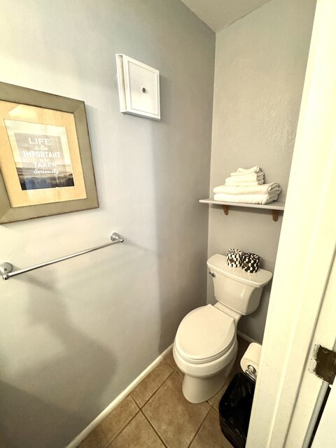 Image 9 for 15A    2 BDRM 1 ½  BATH