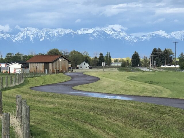 Image 9 for MONTANA BASECAMPSUNSET 50/30/20 FULL HOOKUP