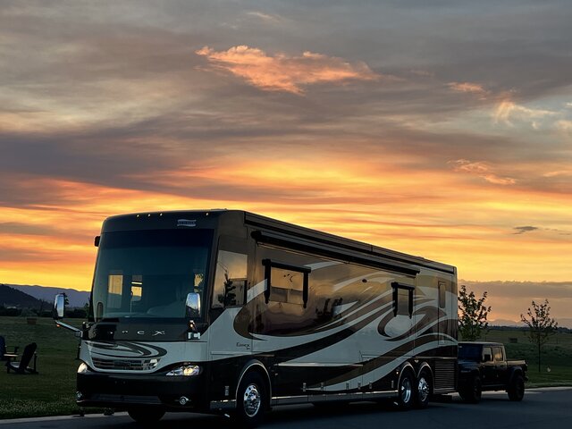 Image 1 for MONTANA BASECAMP 50/30/20 FULL HOOKUP SUNSET