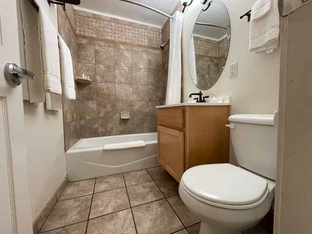 Image 2 for Deluxe Double Queen