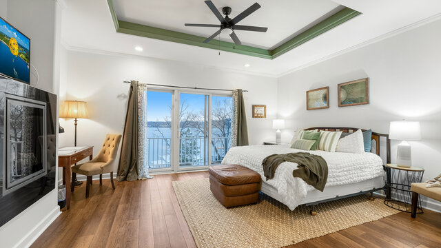 Image 17 for Lake Manor