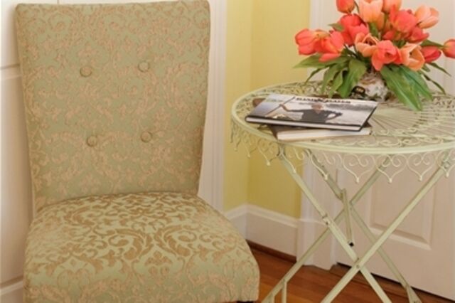 Image 3 for Yellow Room