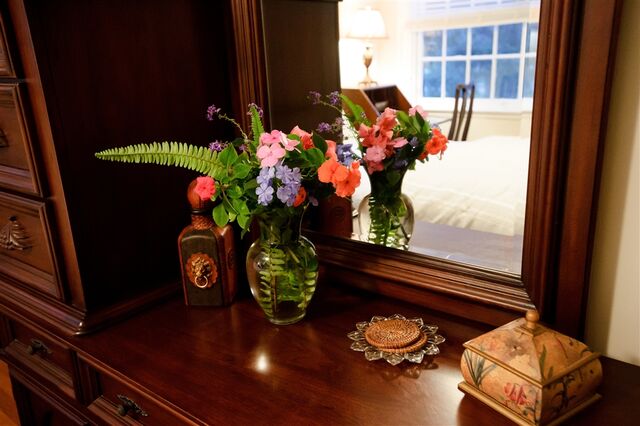 Image 4 for Cream Room