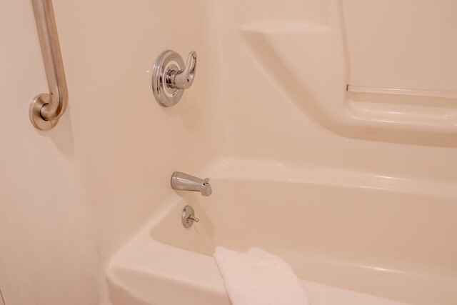 Image 7 for A2 Clear View Room-Dbl Qn-Pet Friendly