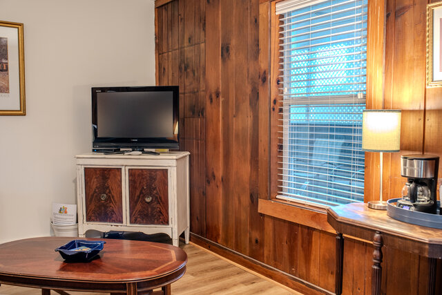 Image 6 for B1 Catalina Room-K w/Sofa Sleeper-Pet Friendly