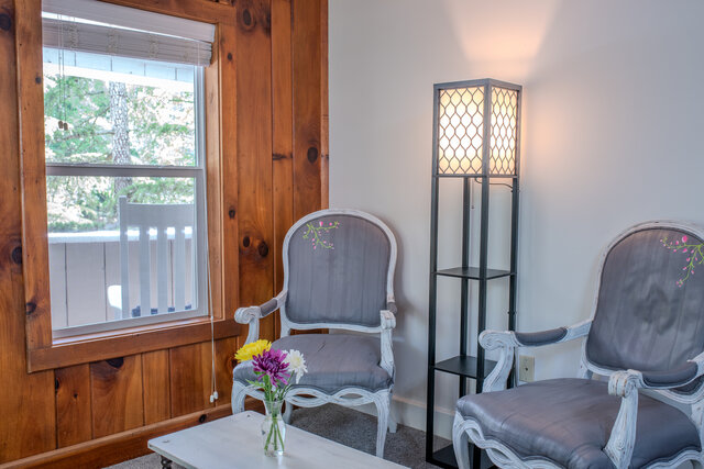 Image 2 for A3  Peony Room-Dbl Qn - NO PETS