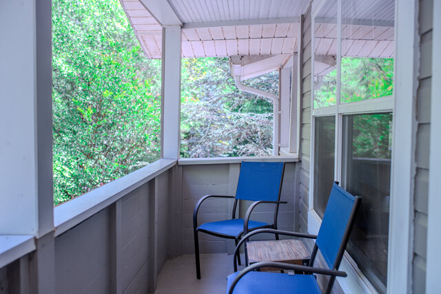 Image 4 for A5 White Heron Room-Qn w/Sofa Sleeper - NO PETS