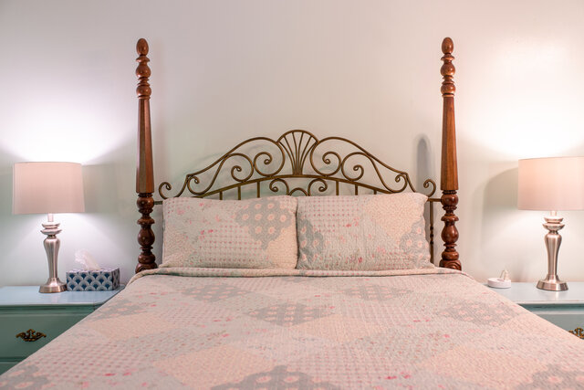 Image 1 for A6 Carousel Room-Qn w/ Sofa Sleeper - NO PETS