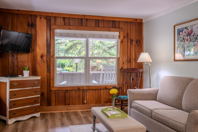 Image 2 for A1 Cattail Room-Qn w/Sofa Sleeper-No Pets