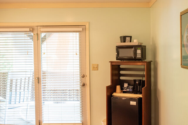 Image 3 for B2 McKinley Edwards Room-Pet Friendly