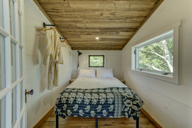 Image 16 for The Barn