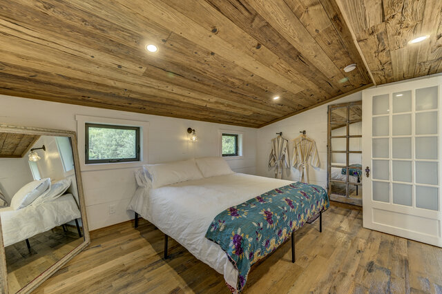 Image 15 for The Barn