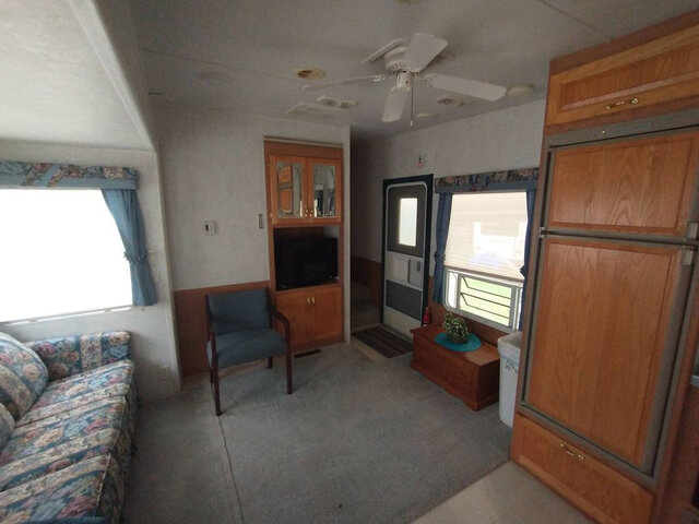 Image 5 for A-42) American RV Rental