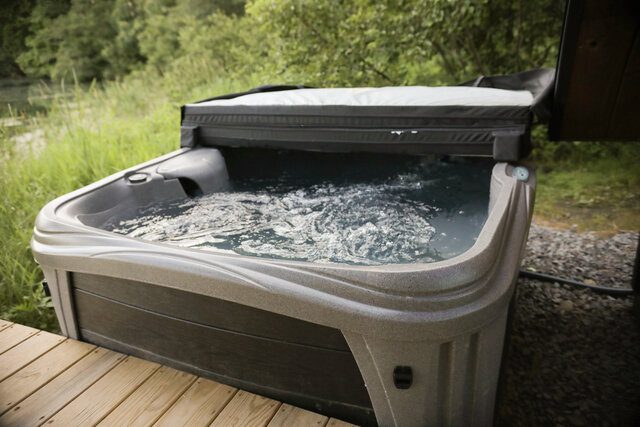 Image 4 for 01 ( 1 bedroom Cozy Cottage with Hottub