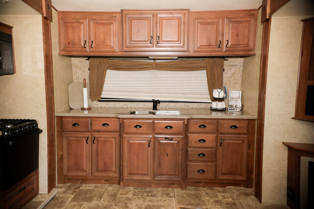 Image 5 for C-110) 1 Bedroom Efficiency Camper rental