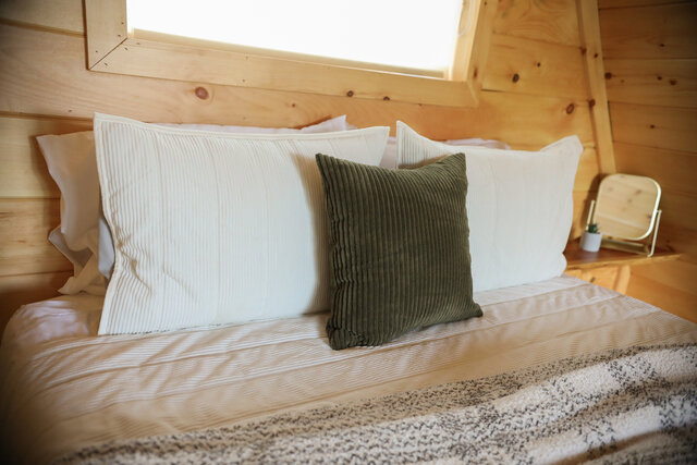 Image 10 for 01 ( 1 bedroom Cozy Cottage with Hottub