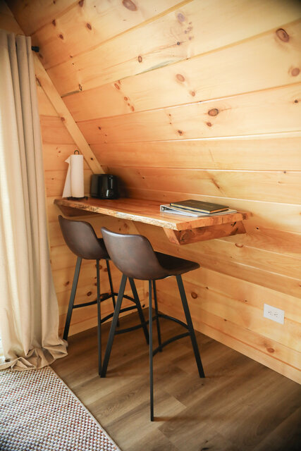 Image 12 for 01 ( 1 bedroom Cozy Cottage with Hottub