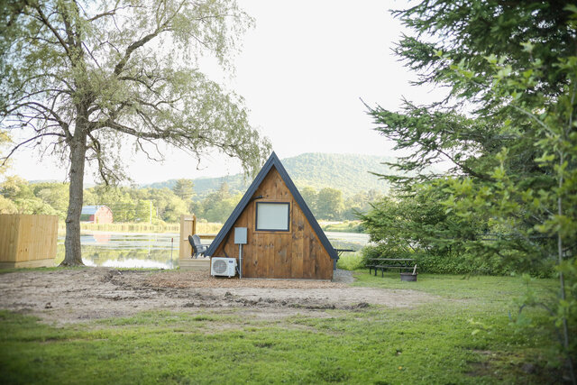 Image 2 for 01 ( 1 bedroom Cozy Cottage with Hottub