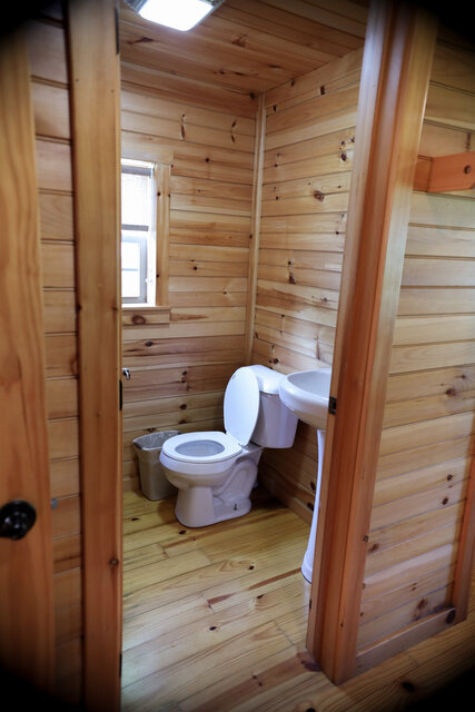 Image 12 for 20 1 Bedroom Scenic Cabin