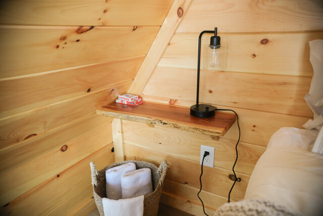 Image 9 for 01 ( 1 bedroom Cozy Cottage with Hottub