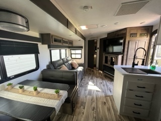 Image 7 for Mountain Laurel -34 ft Ventura Sporttrek  Bunkhous