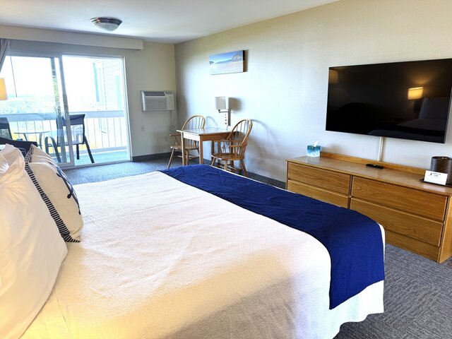 Image 2 for Premier King Room