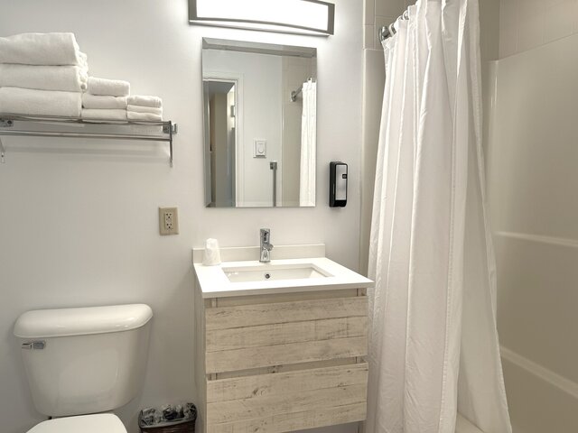Image 6 for Family Room