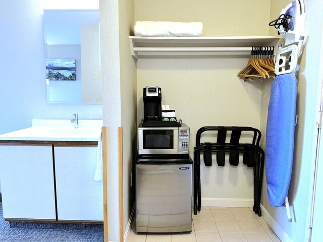 Image 7 for Premier King Room