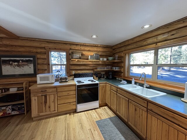 Image 5 for River's Edge Cabin