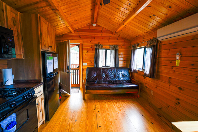 Image 3 for Robin Log Cabin #116